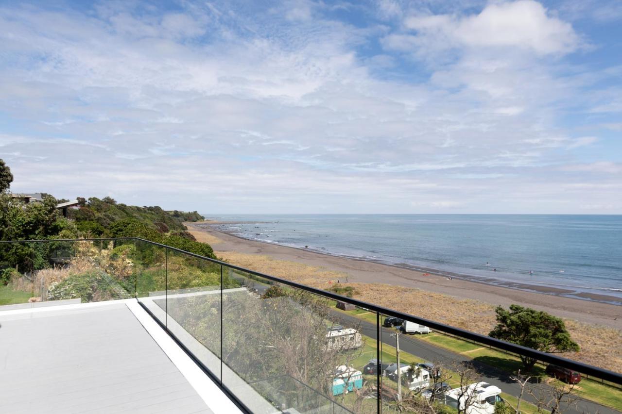 Oakura Beach Front Apartments Екстериор снимка