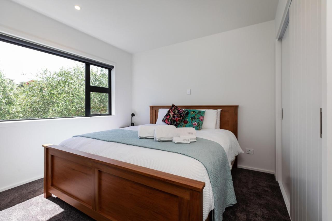 Oakura Beach Front Apartments Екстериор снимка